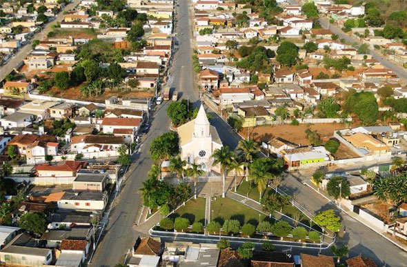 Elvis Presley é reeleito prefeito em Capim Branco